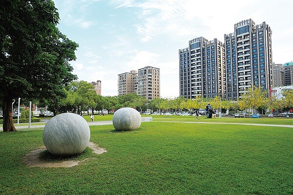 台中房市交易熱度，今年不及去年（圖為國立美術館周邊大樓／好房資料中心）