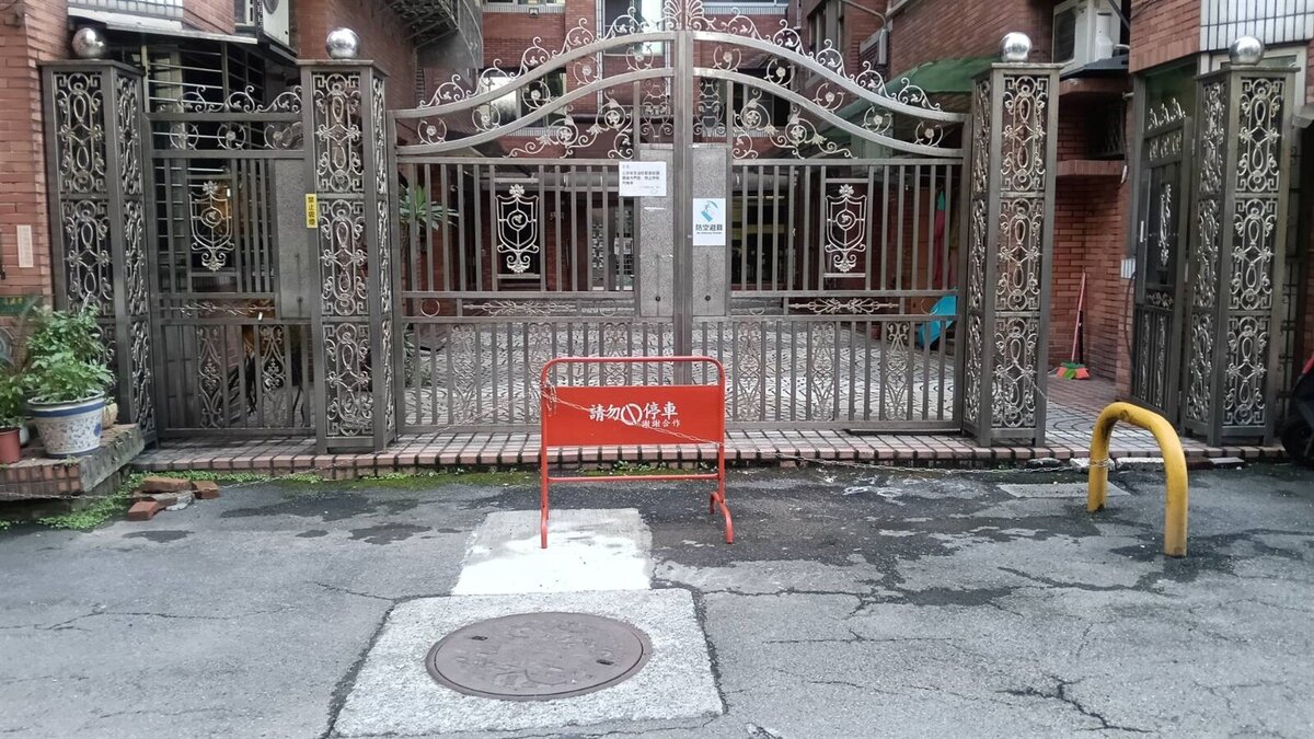 社區完成污水接管，生活污水透過管線流入公共污水下水道系統處理。圖／新北市水利局提供