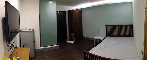 位於新崛江商圈附近的租屋處。↓(圖/擷取自網友臉書)