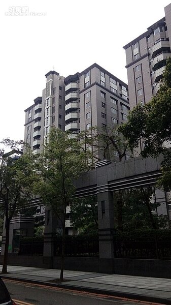 4.「輕井澤」打出面向基隆河的永久景觀。