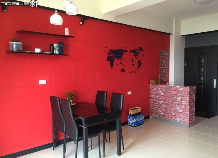 網友分享與朋友合資買房，並自己「胡搞」過後的新家。（圖／擷取自mobile01）