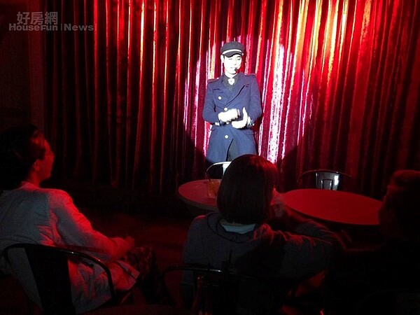 9.CREW CAFÉ主打魔術秀,未來也將推出戲劇、舞蹈及音樂類型的展演活動。