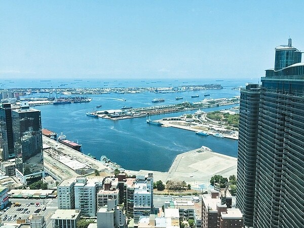 高雄業者出清餘屋大促銷,房價開始出現破盤行情。 圖/報系資料照