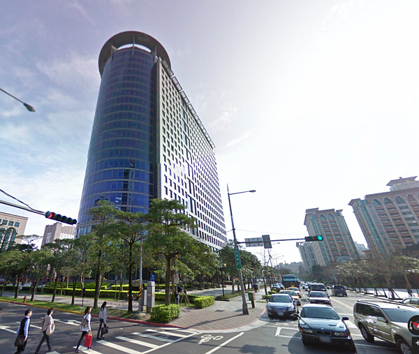 中油總部搶手,華納威秀搶著要。(翻攝自Google Map)