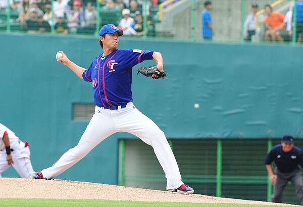 王建民。(翻攝自高雄市政府新聞局)