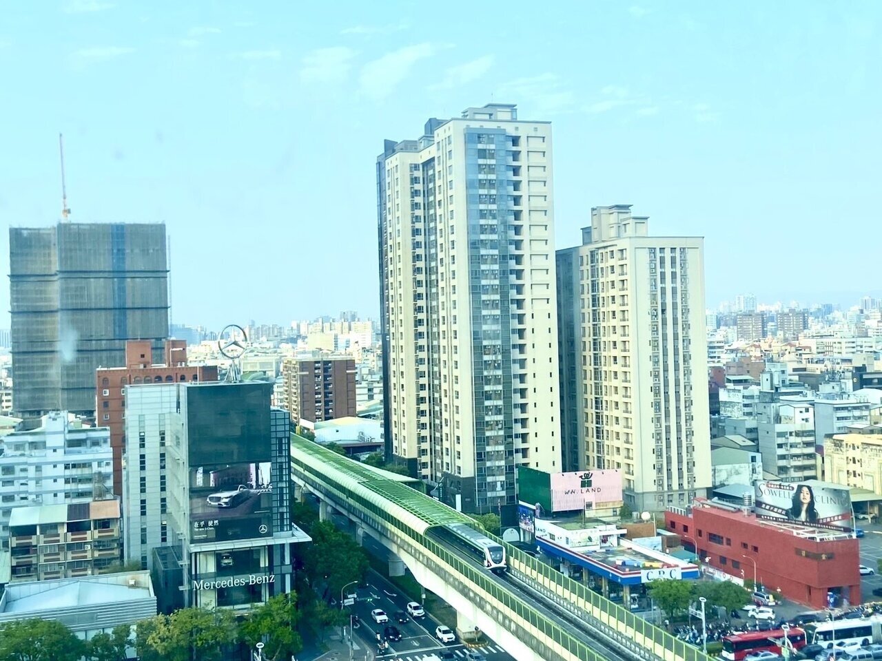 台中捷運綠線是目前通勤族、學生上下學最倚賴的大眾運輸之一。業者提供 