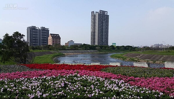 青埔因為台灣燈會,獲益良多,美輪美奐的市容就是其中之一。(好房網News記者陳佑婷/攝影)