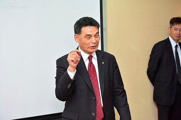 戴德梁行顏炳立。（好房網News記者 陳韋帆／攝影）