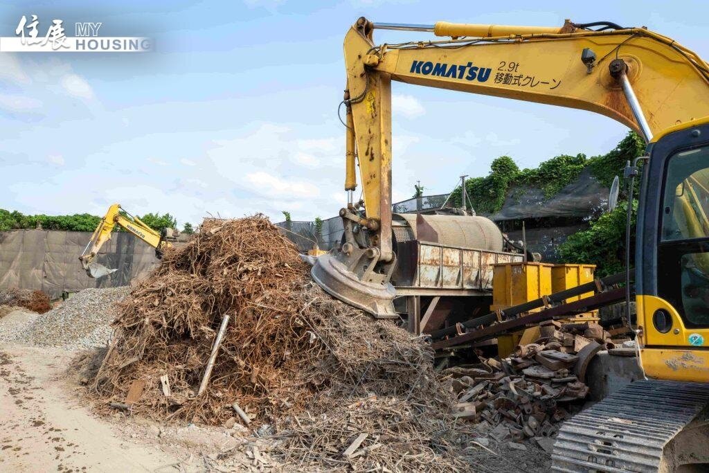 土方新制上路時,業界反彈大,主因為當時公會估算全台合格車輛僅3528台,但實際需求卻高達1萬5000台。