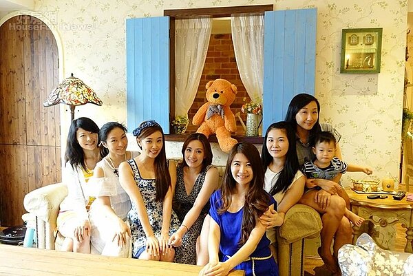 9.去年9月陳真也邀請三五好友到家舉辦「公主鄉村風城堡一日遊」入厝趴。