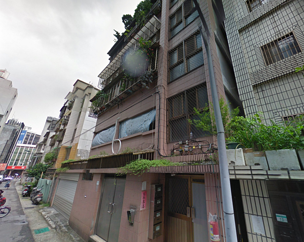 柯文哲位於杭州南路的「起家厝」過戶給長子後風波不斷。(翻攝自Google Map)