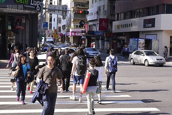 中央氣象局預報中心主任鄭明典表示,今年夏天應該會高溫炎熱。(好房網News記者陳韋帆/攝影)