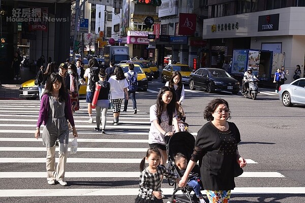 台灣人口終於邁入2350萬人了！（好房網News記者陳韋帆／攝影）