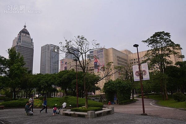 網友認為,除了波蘿麵包以外,從公車票、計程車起跳價的例子也可以證明,房價漲久了就會習慣了。(好房網News記者陳韋帆/攝影)