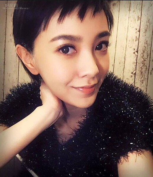 1郭采潔演藝事業表現亮眼,吸金功力一流。(取自郭采潔臉書)