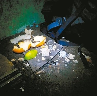 玉山國家公園所屬玉山圓峰山屋四月中旬發生山友在床上煮食、廚餘亂丟的狀況。 圖/玉管處提供