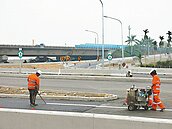 5月初通車　南雲交流道促分流