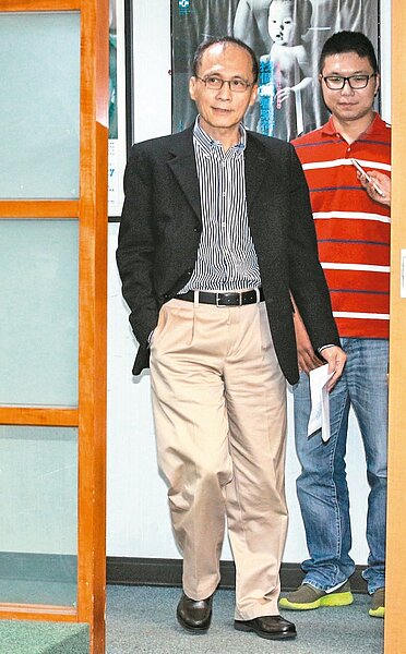 準政務委員張景森在臉書發文酸林苑王家，引發爭議，準閣揆林全（圖）昨天特別提醒準閣員，「人民期待我們解決問題，而不是製造爭議」。 記者鄭超文／攝影