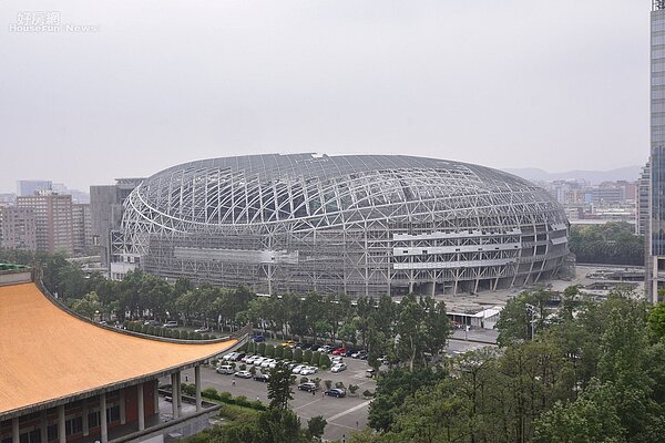 邱復生強調，台開提出新的計畫「不等於接手大巨蛋」。（好房網News記者 陳韋帆／攝影）