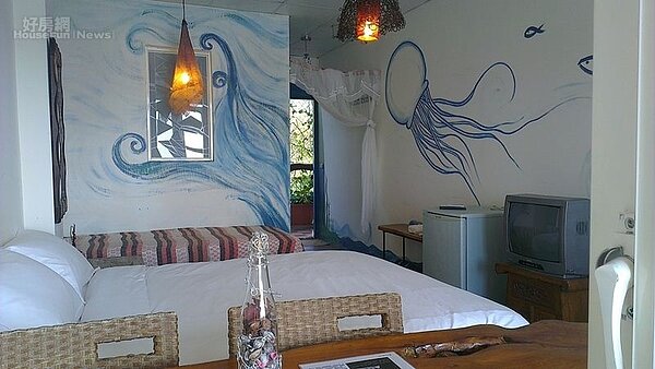 11.每間海景房的布置都不同，牆上還有美麗的彩繪。
