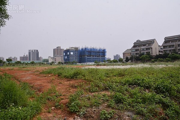 青埔擁有大量新成屋,賣壓沉重。(好房網News記者陳韋帆/攝影)