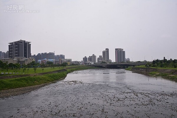青埔擁有大量新成屋,賣壓沉重。(好房網News記者陳韋帆/攝影)