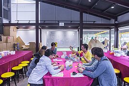 看到這麼多作品手會癢？現場也有DIY教學。