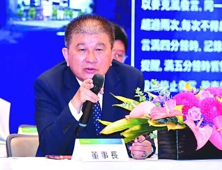 興富發建設17日舉行股東會,董事長曹淵博出席主持。圖∕王德為