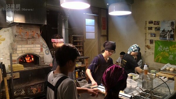 餐廳料理食物時若未妥善設置排油煙設備,易引發鄰近住戶抗議(好房網News記者 陳韋帆/攝影)