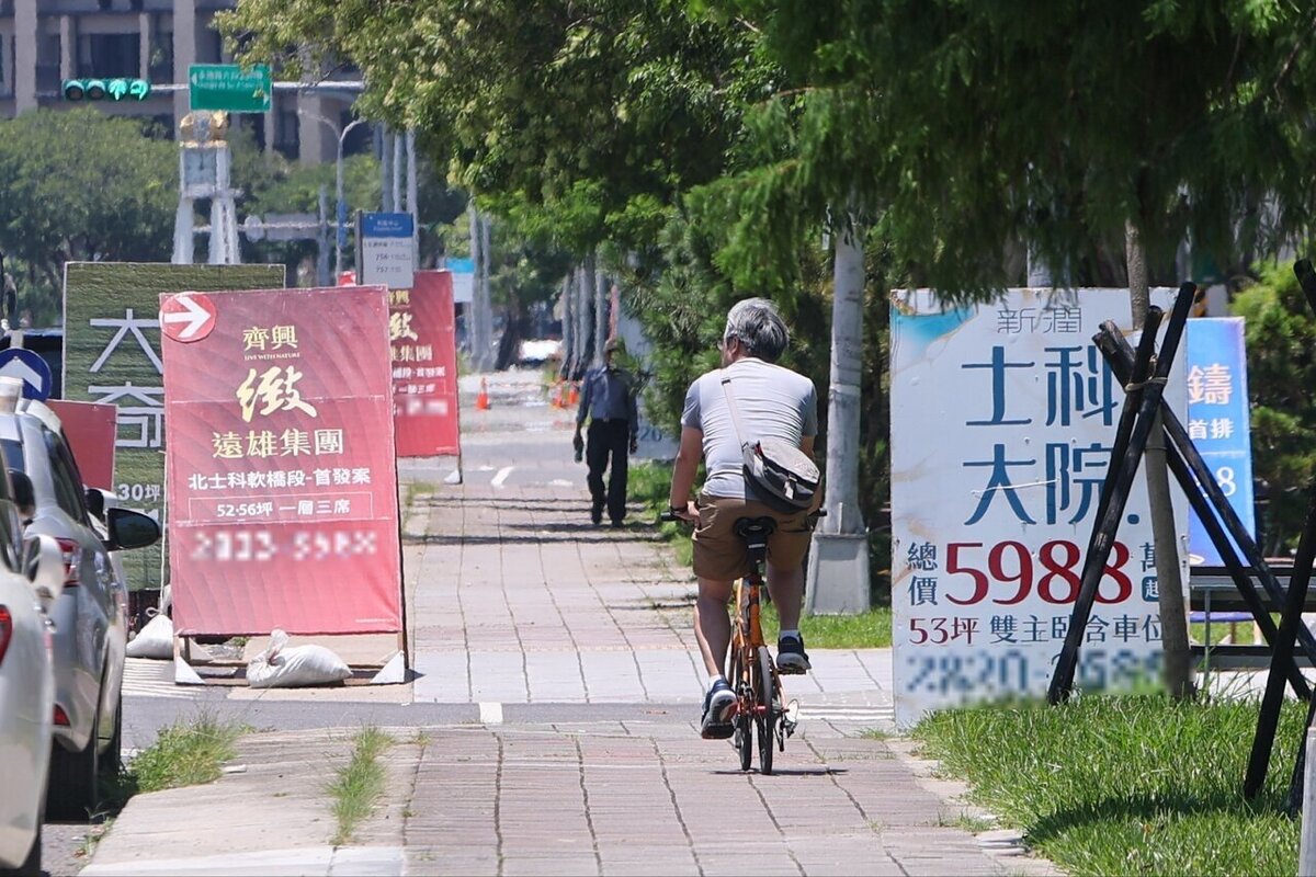 中央銀行理監事會上周決議維持選擇性信用管制措施，據指出，關鍵在於央行最看重的新推案房價未明顯下跌，預期短期內仍難鬆綁。記者林伯東／攝影 