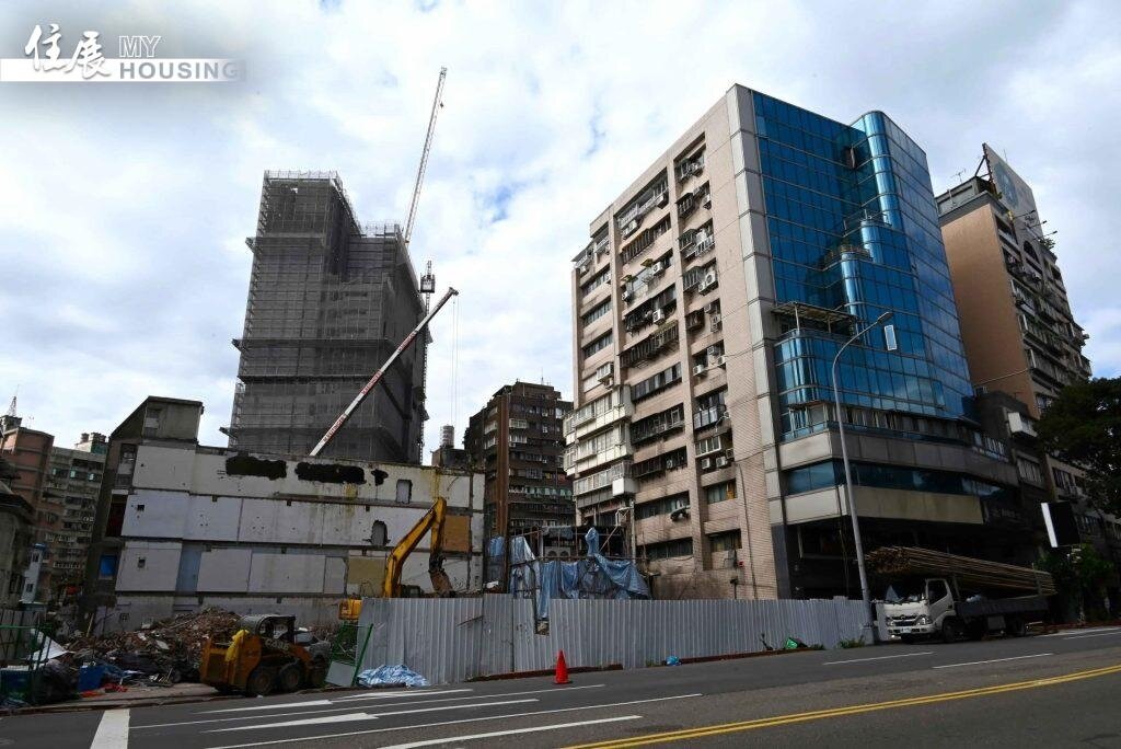 鄭文在建議,地主在洽談都市更新或簽署合建契約時,除了關心分配比例外,也應詳細檢視契約內容,包括建商退出機制、保證金及相關違約責任條款。都更示意圖