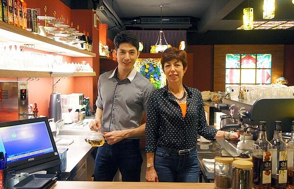 1.來自巴西的舞陽是國際模特兒,當初開咖啡店是為了幫媽媽圓夢。