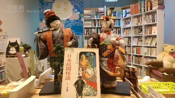 4.手作的日本民間故事紙娃娃。
