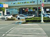 小港機場路口號誌變燈快　惹怨