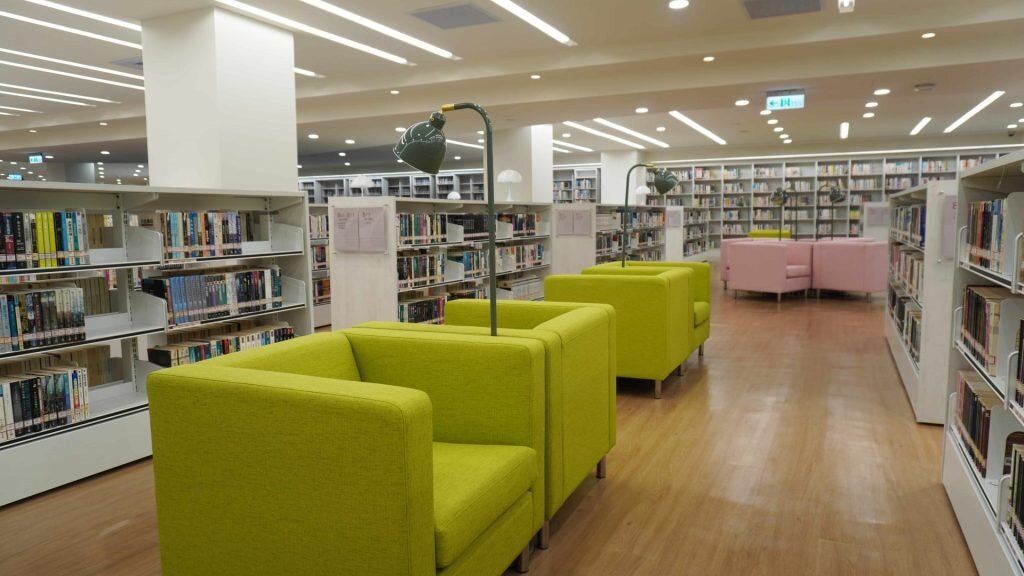 一般書區。圖／基隆市文化觀光局