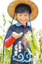 學童種玉米義賣　籌訪日旅費