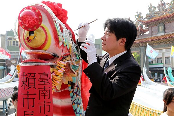 台南市長賴清德對於是否參選新北市長?回應表示「言之過早」。(圖/摘自賴清德臉書專頁)