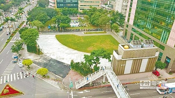 圖為4度流標的市議會舊址。（本報資料照片）