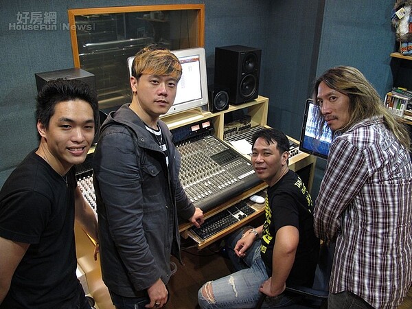 6.朱約信與樂團夥伴們,把這裡當作是自己的家。