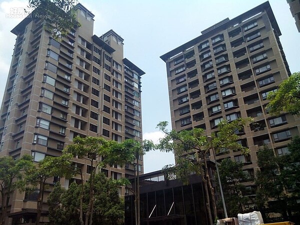 5.「遠雄秀明」外觀新穎,周遭環境單純寧靜。