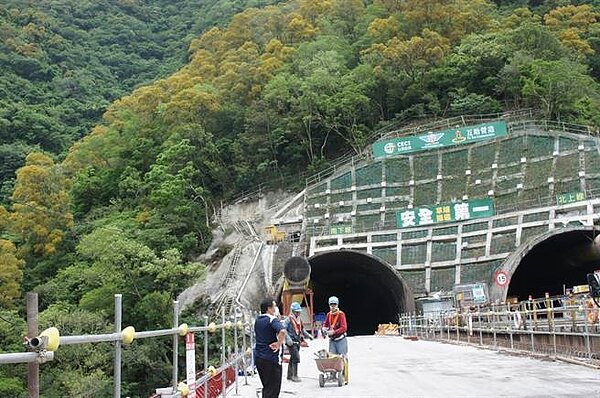 草埔隧道預計2017年完工。（周綾昀攝）