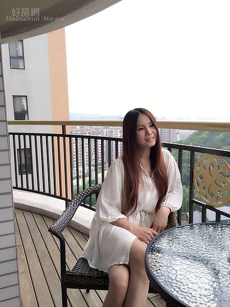 4.高樓層的陽台景觀一覽無遺。