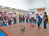 揮別鐵皮屋　屏東舉重中心啟用