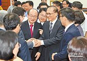 「政策看報才知道」　林全慘遭「洗臉」