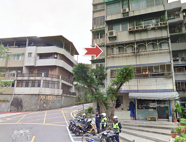 馬英九老屋翻新超精省，只把舊鐵窗換成氣密窗而已。（翻攝自Google Map）
