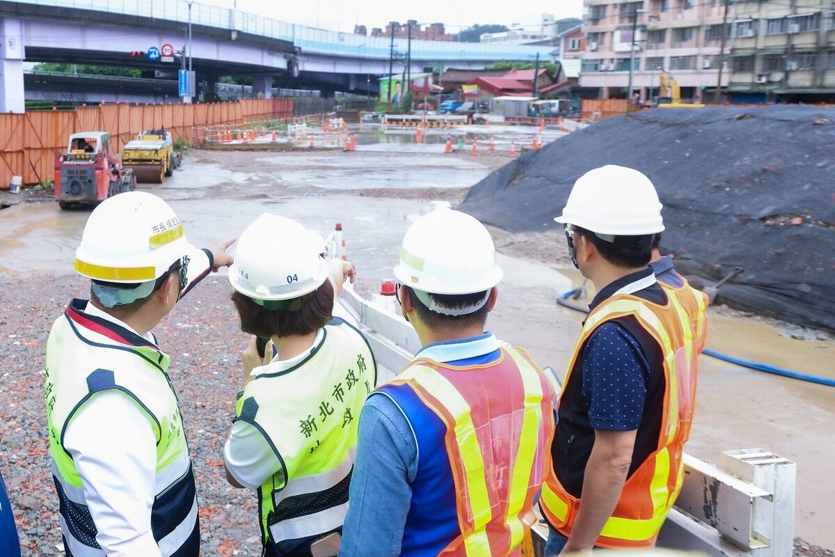 J單元目前工程進度達50％，將打造2座公園、2座滯洪池，預計於今（115）年底完工。圖／新北市政府提供
