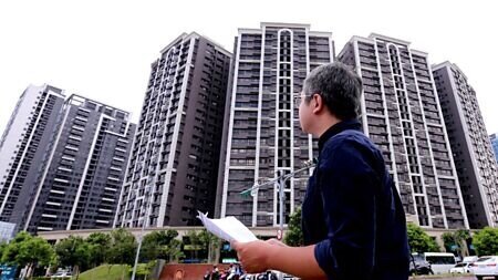 
房市消費者信心築底反彈，根據調查出爐的「購買房地產時機」指標，6月為90.35點，較5月上升1.84點，雖仍落悲觀區間，但連續四個月下跌後首見回升。圖∕本報資料照片
