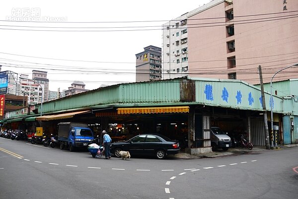 龍安黃昏市場 黃昏市場(好房網News記者 李宗隆/攝影)