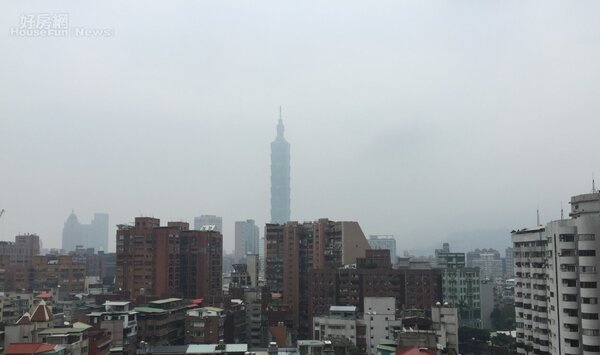 首波中國霾害下午報到，全台PM2.5將紫爆(好房網News記者林美欣攝影)