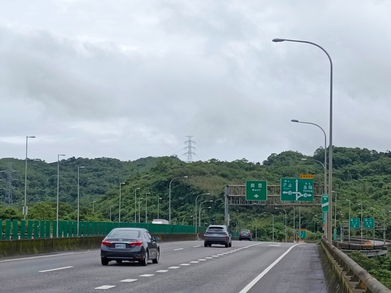 公路局推動台62線萬瑞快速道路將從基隆瑪陵山區，延伸至新北市萬里路段工程，解決基金公路塞車問題。記者邱瑞杰／攝影 